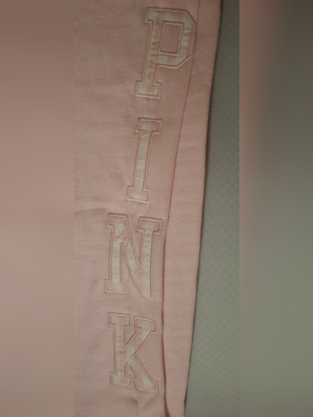 🩷VS PINK🩷SWEATPANT W/PINK PLAID PATCH DETAIL ON BOTTOM SIDE OF LEG..... - Picture 6 of 6